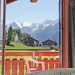 Bergfink Dachgeschoss-1 By Interhome Lejlighed