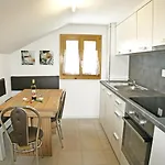 Bergfink Dachgeschoss-1 By Interhome Lejlighed *